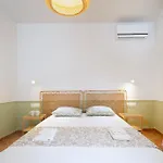 Artemis House חאניה